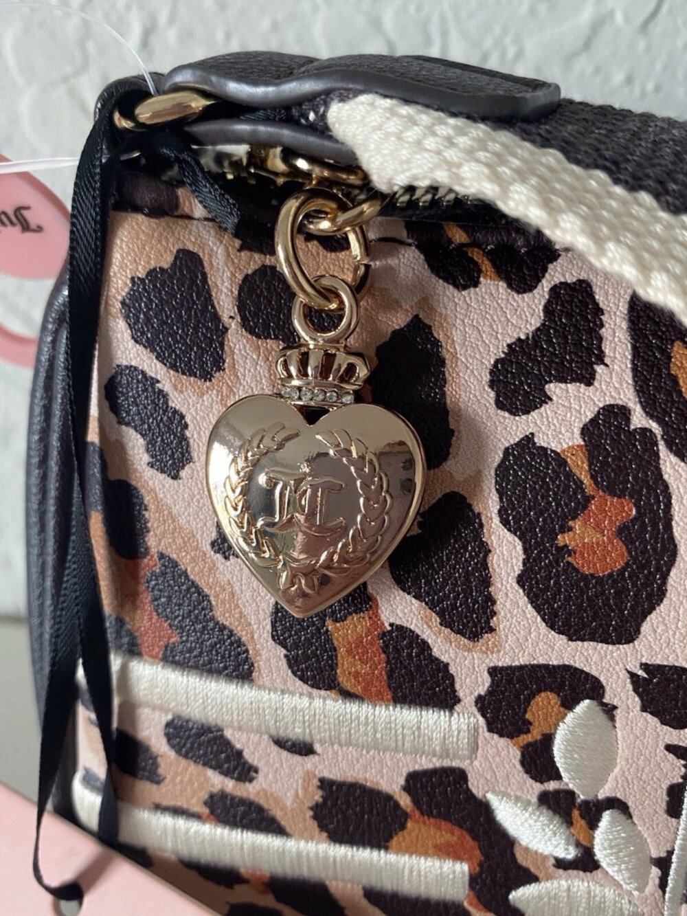 Juicy Couture Juicy Prep School Convertible Wristlet Leopard Cheetah Buff NEW - Picture 3 of 12